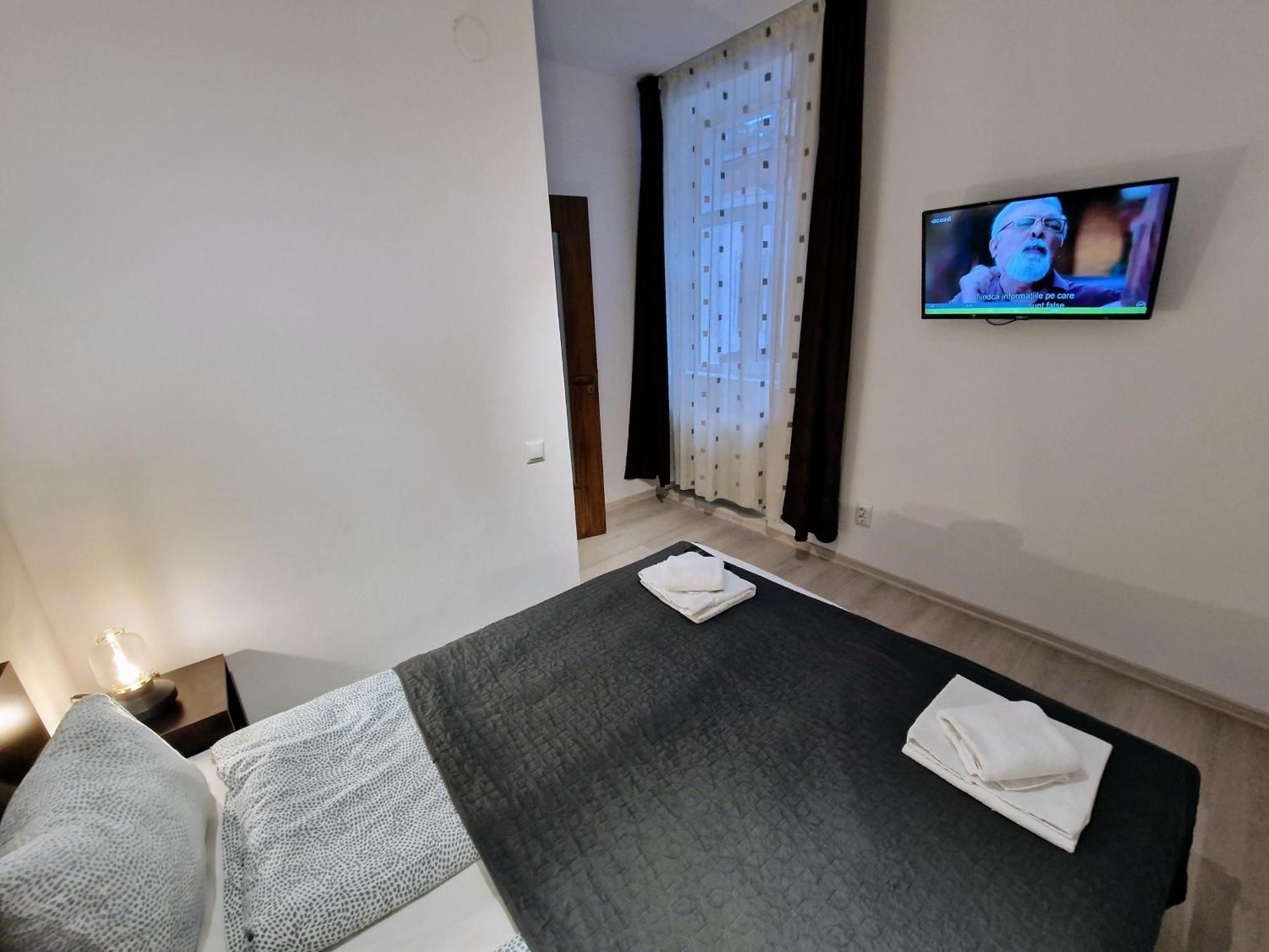 Main Square Apartments & More Брашов Экстерьер фото