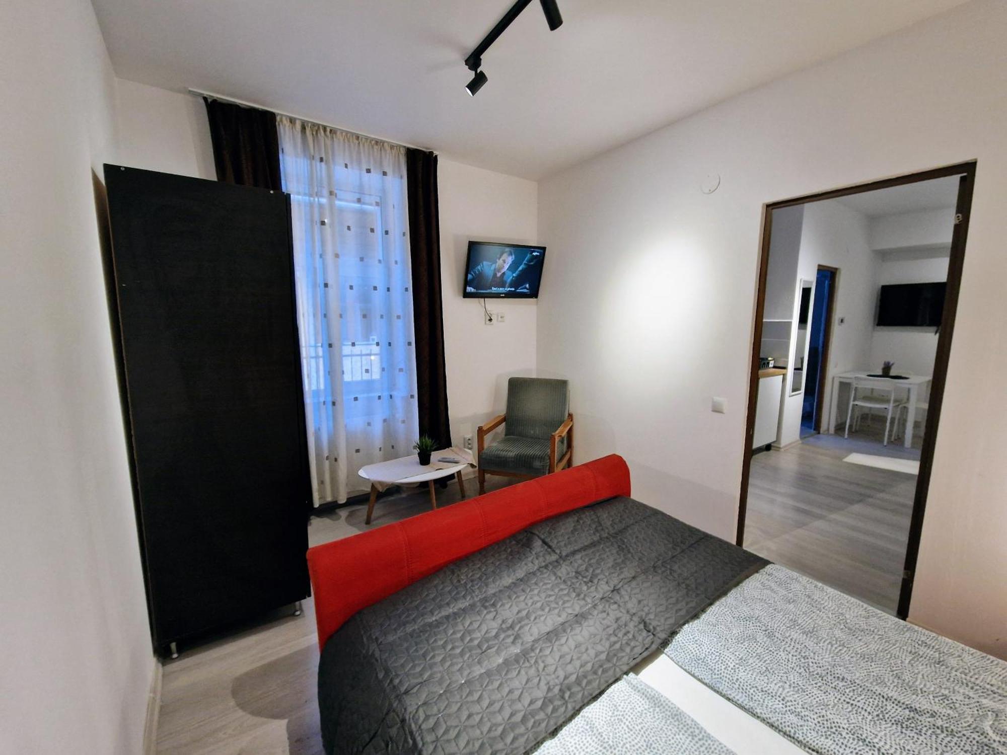 Main Square Apartments & More Брашов Экстерьер фото