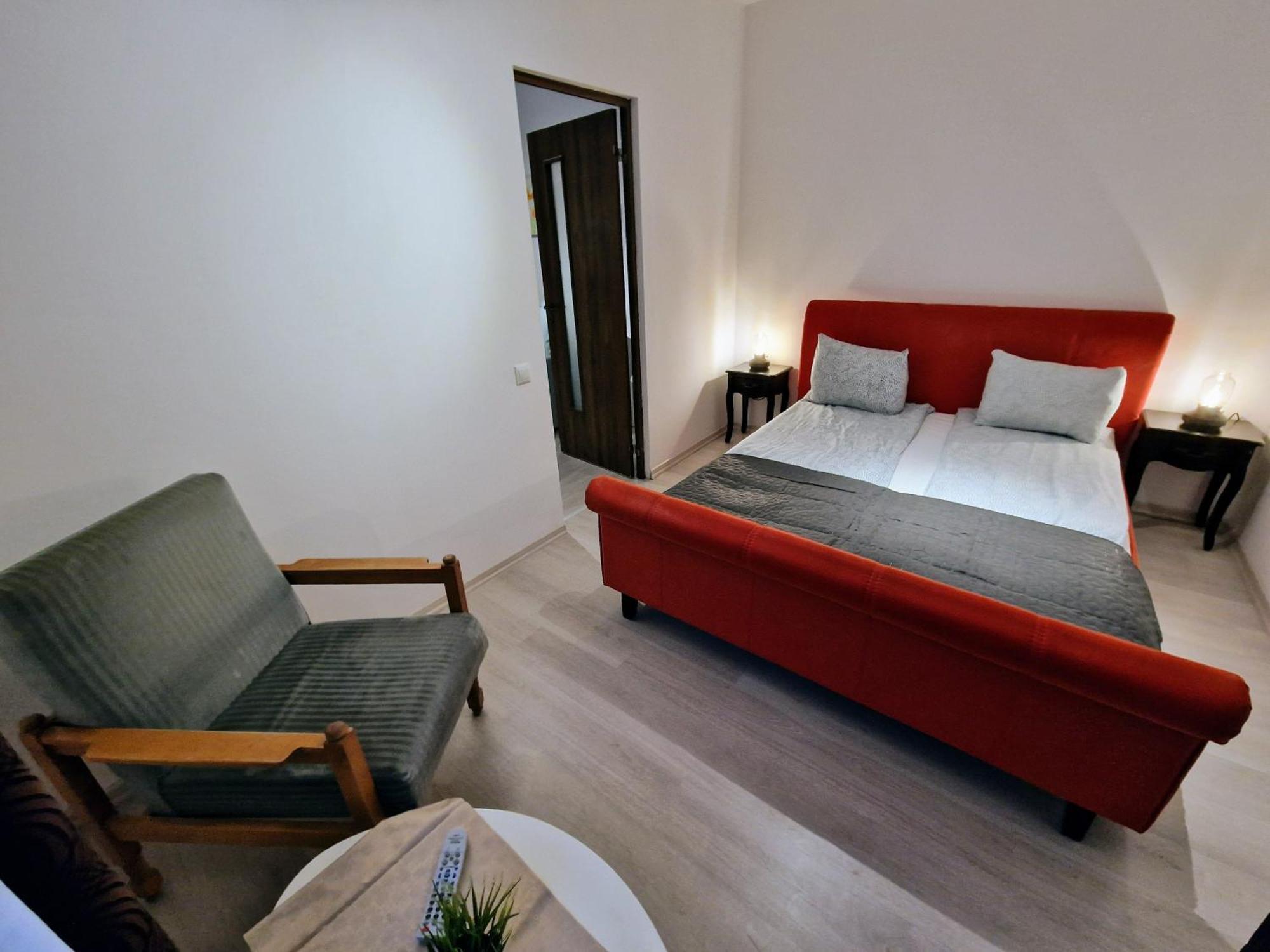 Main Square Apartments & More Брашов Экстерьер фото